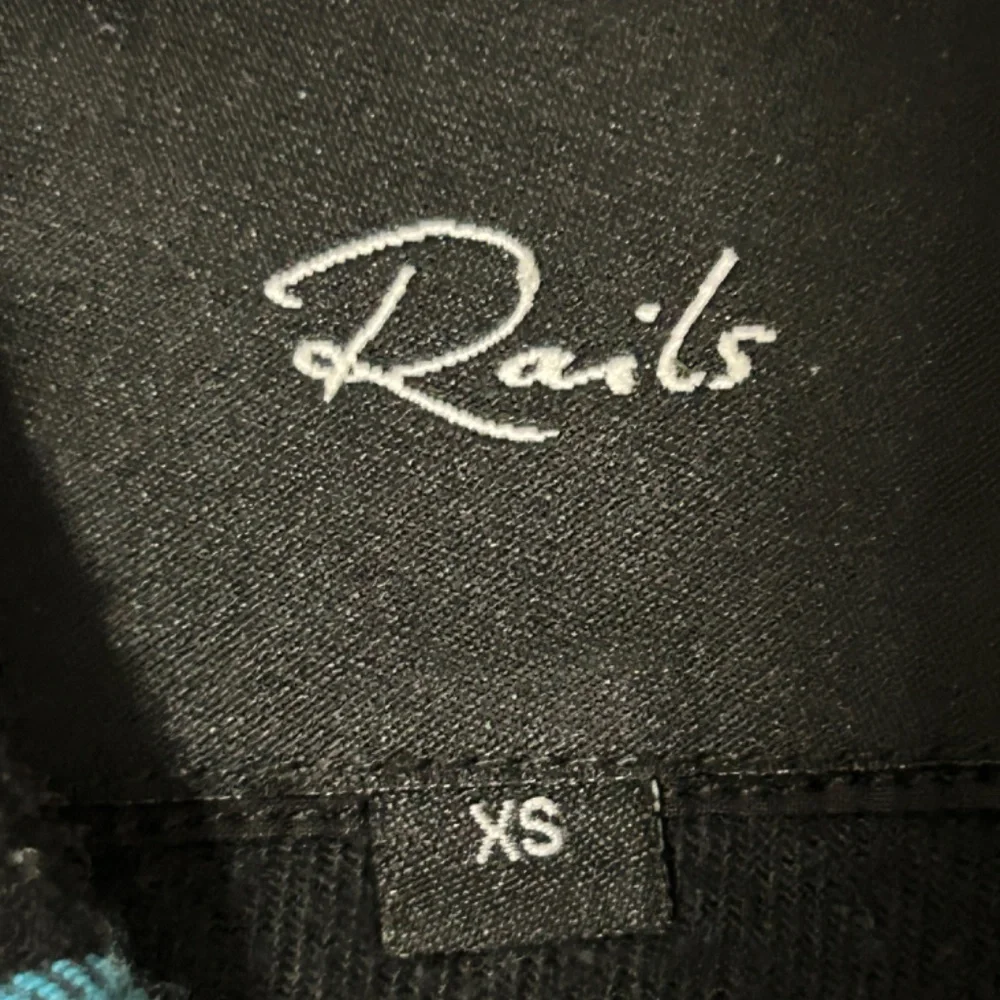 LIKE NEW! Women's Rails Black/Hot Pink Plaid Flannel Button Down - XS - Picture 9 of 12